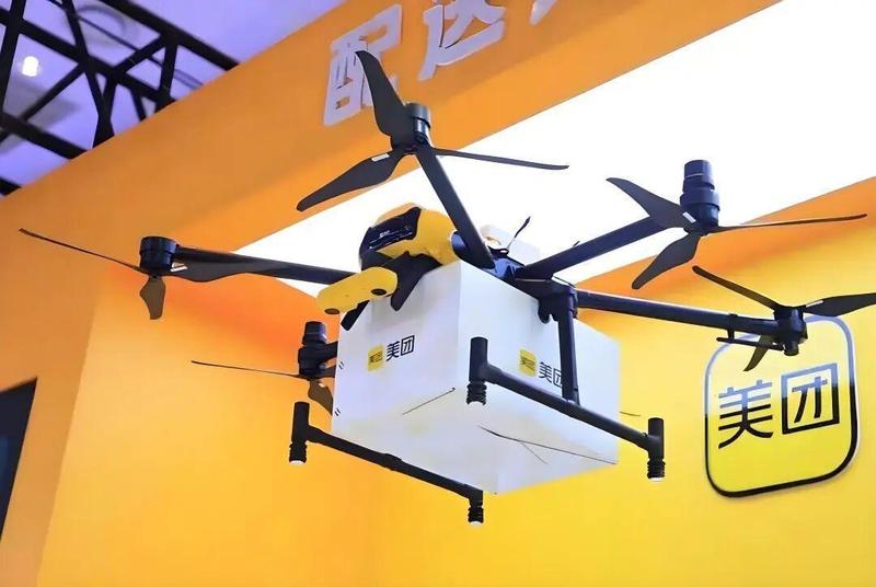  无人物流加速落地，传统配送从业者面临深刻变革；技术融合推动行业升级，机遇与挑战并存。 IT技术