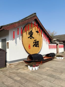  降本增效显成效；燕之屋利润逆势上扬。 股票财经