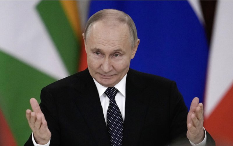 中东冲突持续扰动能源格局，俄罗斯石油出口迎来显著机遇；普京强调灵活调整，新增收入助力债务优化。