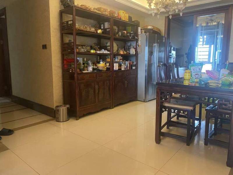  法拍房市场的微观经济学：柳州荣和天誉241万成交案例深度复盘 房产家居